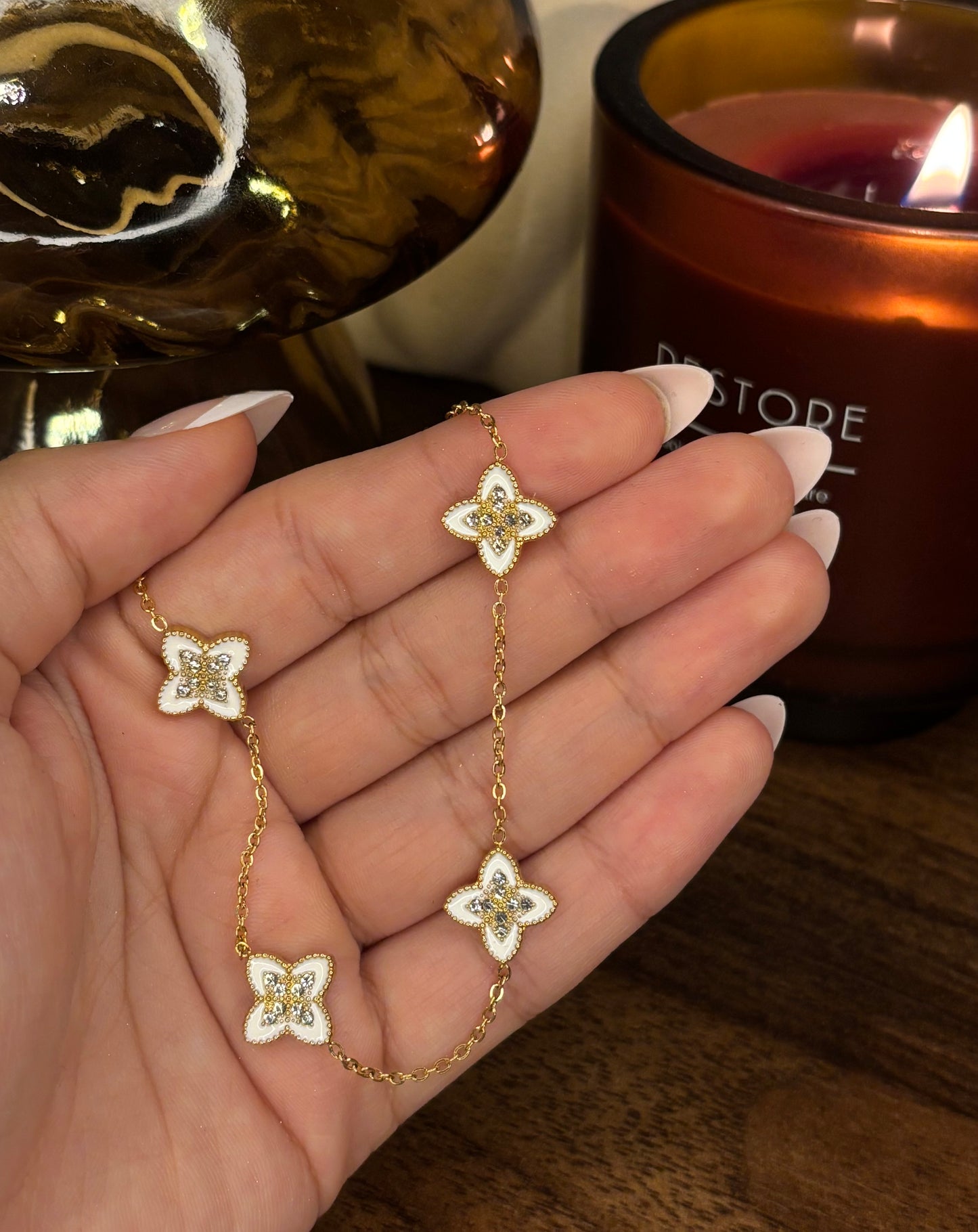 COLLIER FAIROUZ